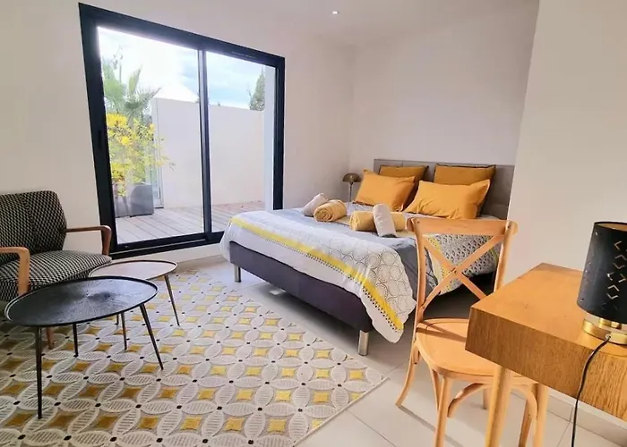 Stunning Family With Pool In Cap D'agde Prázdninový dům